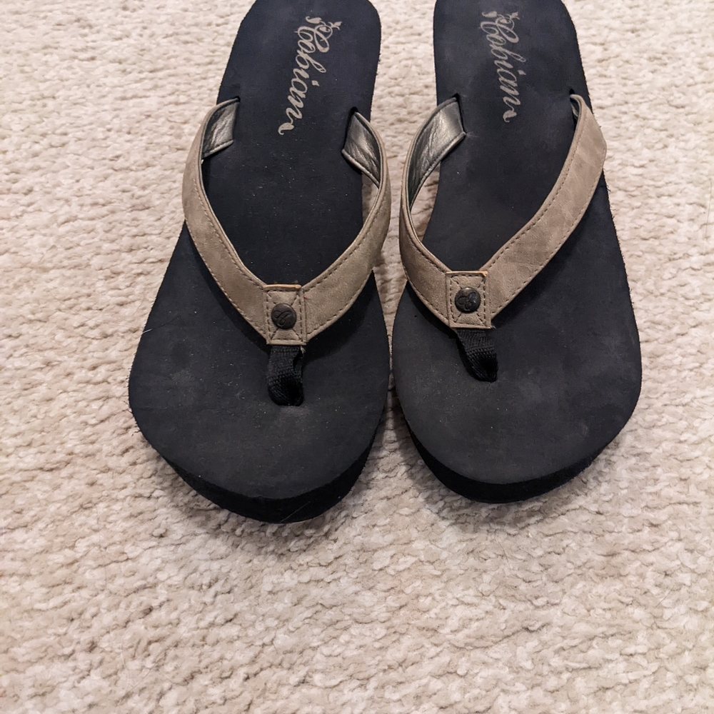 Women's Cobian flip flops size 8
